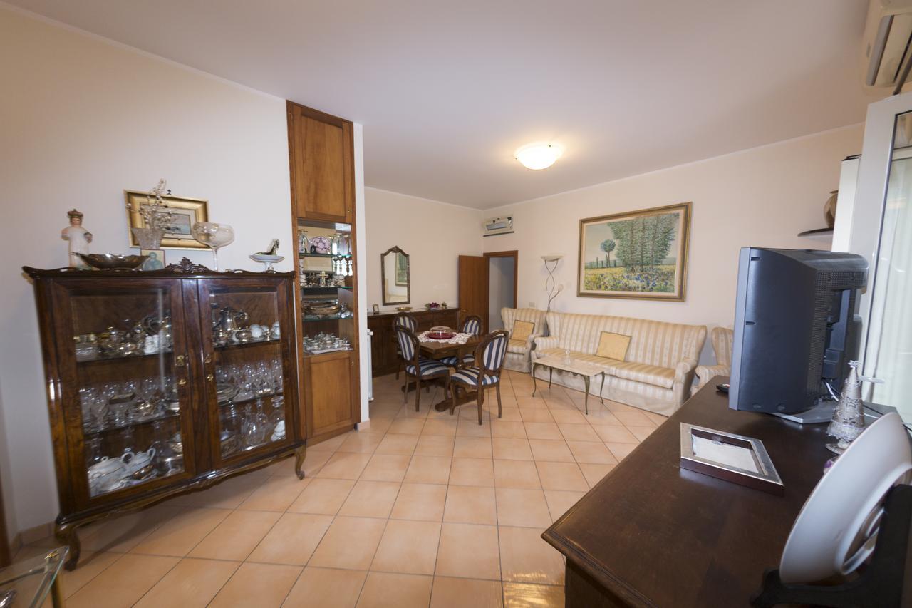 Pompei Deluxe Apartment Formia Buitenkant foto